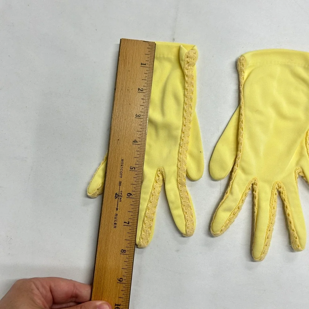 Vintage Crochet Trim Wrist Length Gloves Small Yellow Cottagecore Coquette
